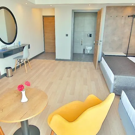 Ramira Joy 알란야